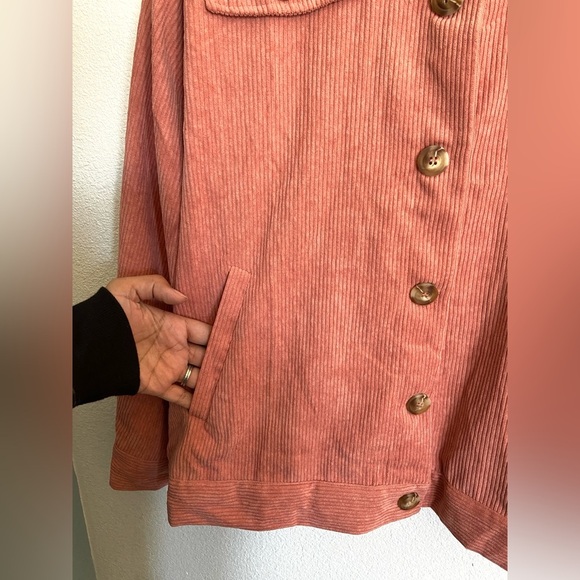 Pink corduroy light weight shacket jacket - Picture 4 of 9